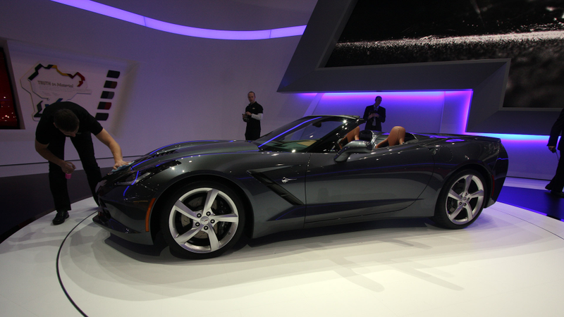 Illustration for article titled The Corvette Stingray Convertible Can Be Used As A Picnic Table